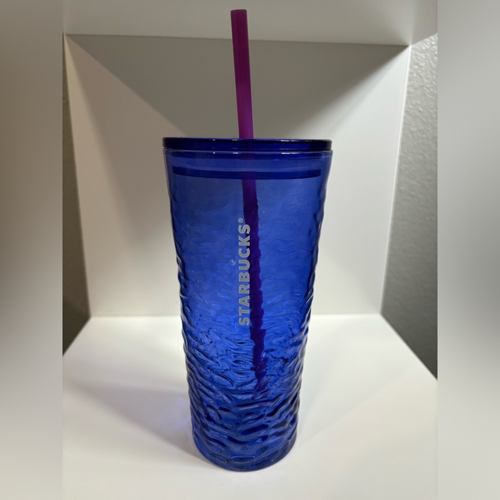18 oz Starbucks cup